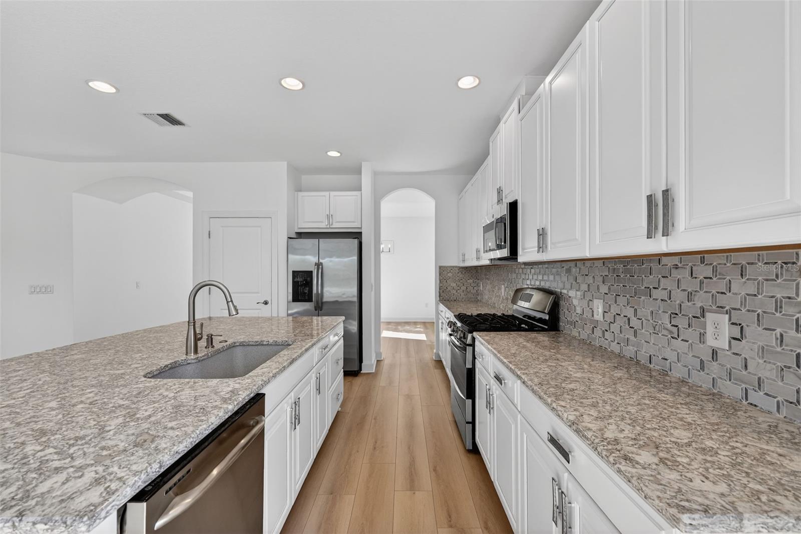 Image 10 of 82 For 12826 Del Corso Loop