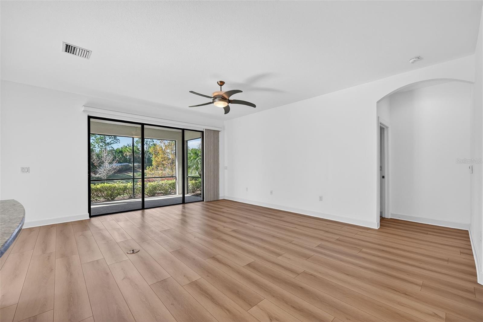 Image 12 of 82 For 12826 Del Corso Loop