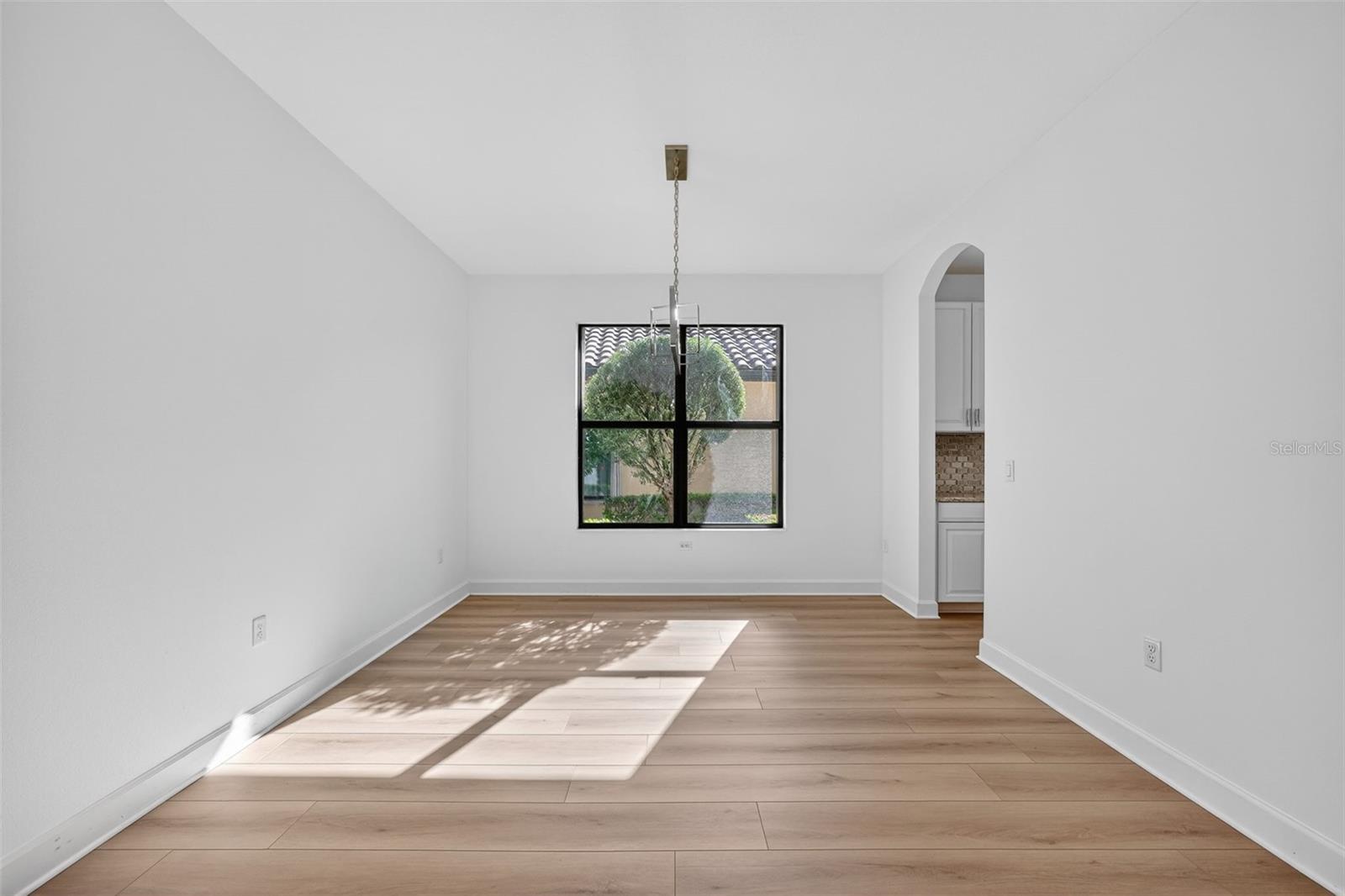 Image 13 of 82 For 12826 Del Corso Loop