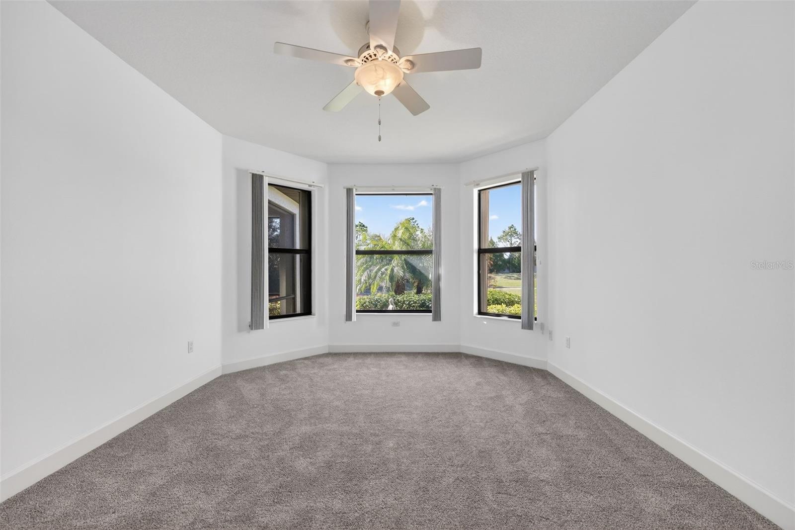 Image 14 of 82 For 12826 Del Corso Loop