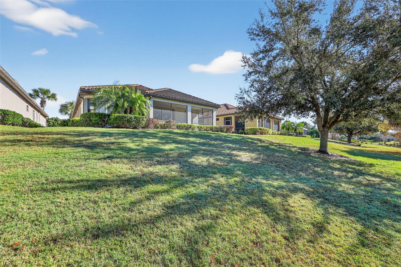 Image 33 of 82 For 12826 Del Corso Loop