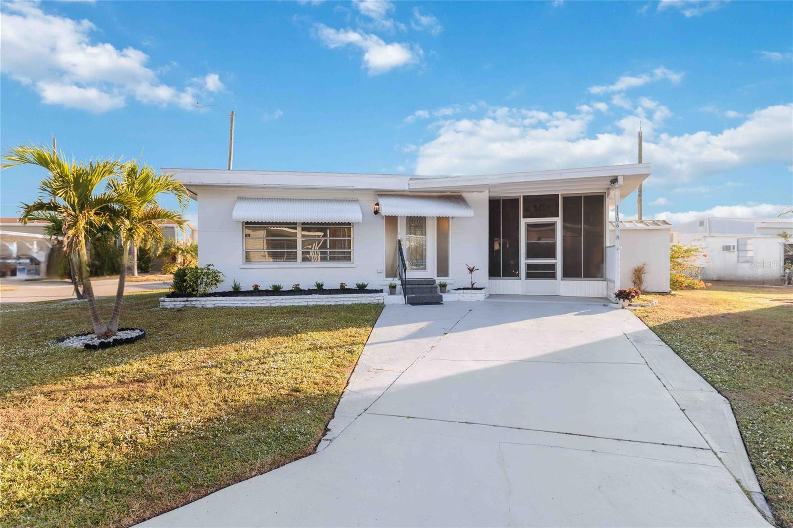 Image 2 of 21 For 1106 41st Avenue E