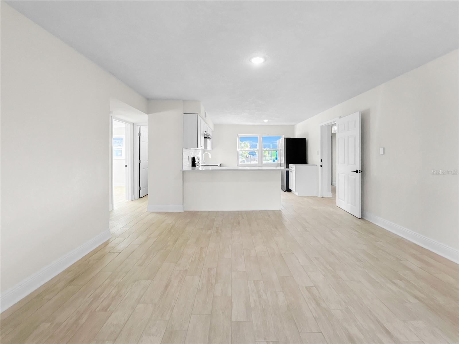 Image 23 of 39 For 6427 Boatyard Drive