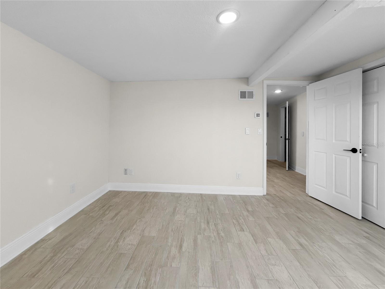 Image 25 of 39 For 6427 Boatyard Drive