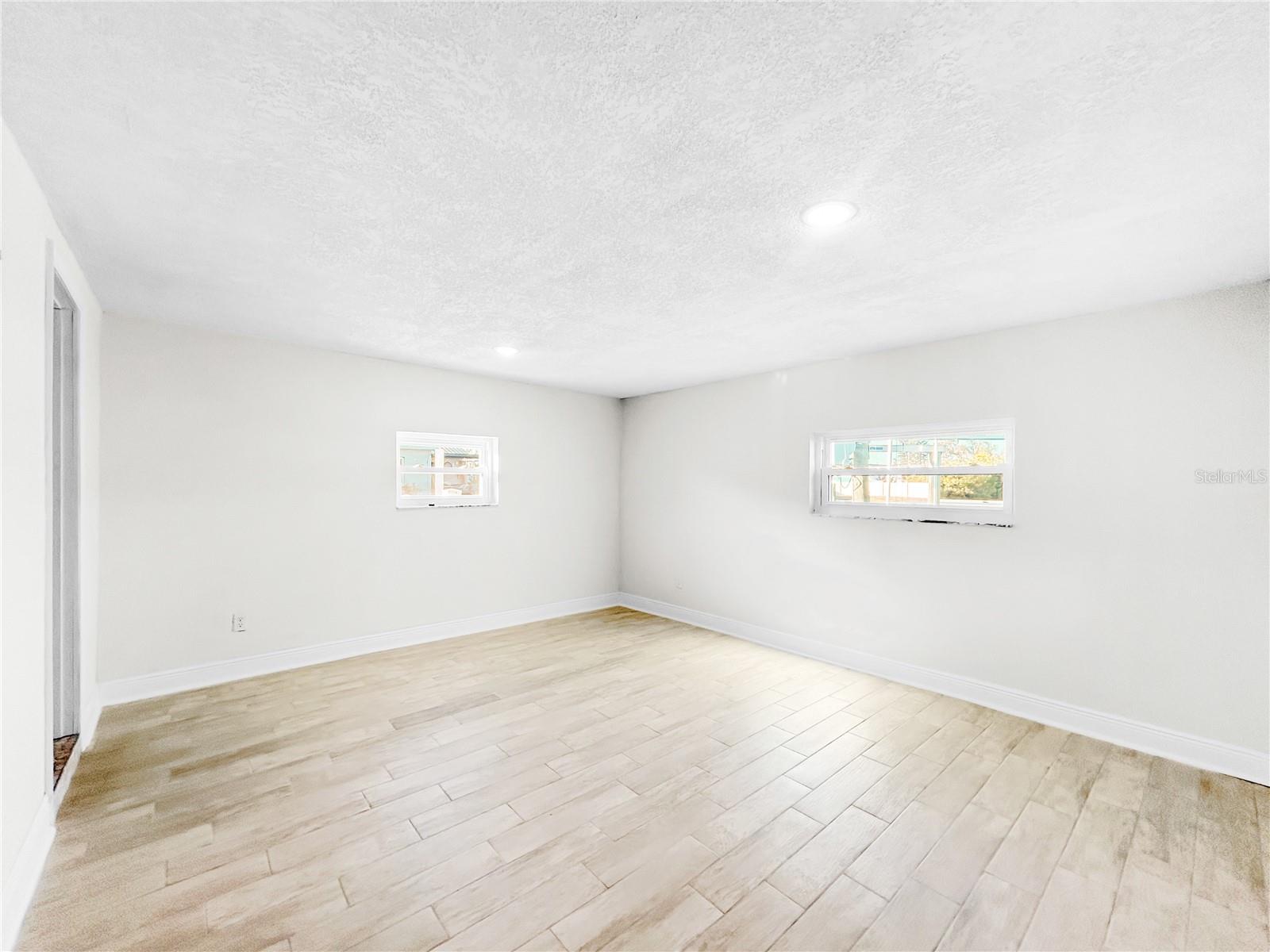 Image 26 of 39 For 6427 Boatyard Drive