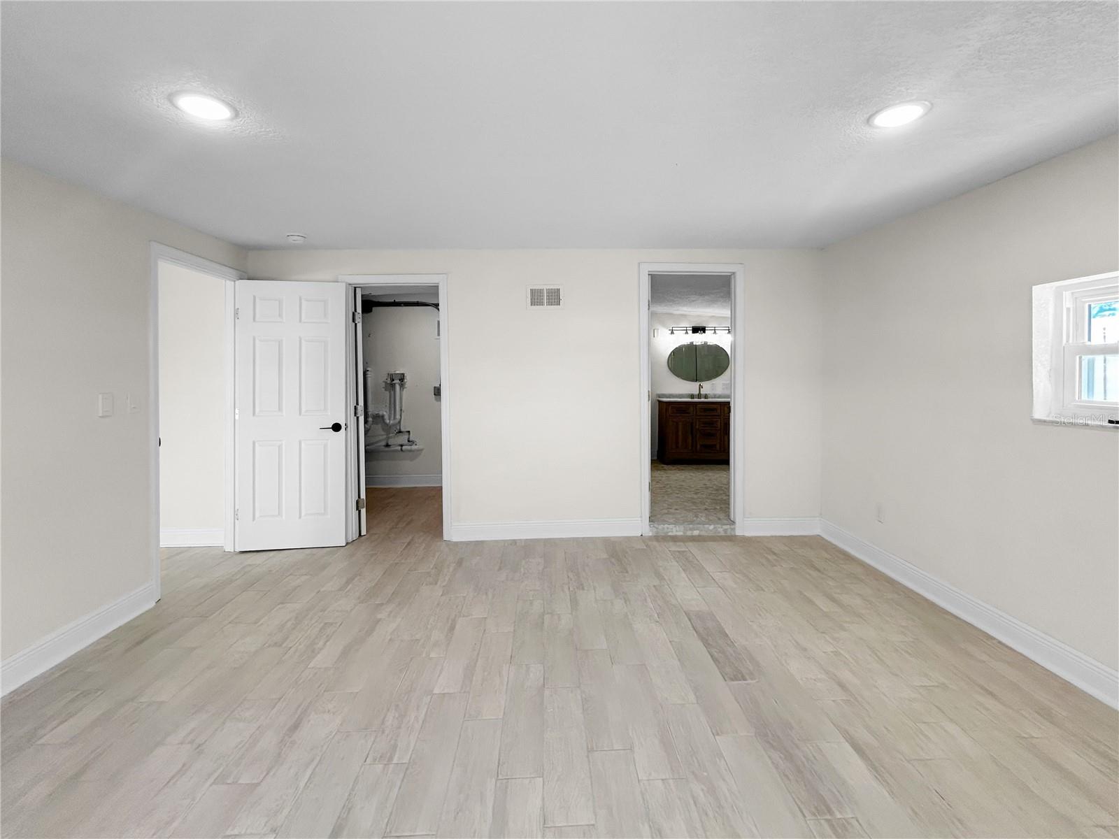 Image 27 of 39 For 6427 Boatyard Drive