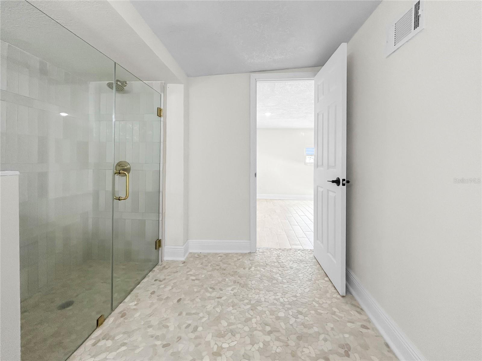 Image 28 of 39 For 6427 Boatyard Drive