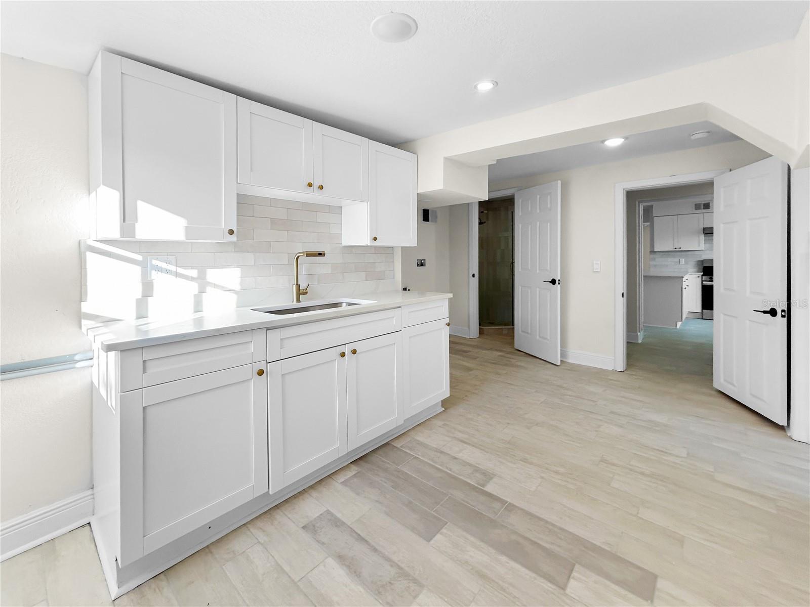 Image 33 of 39 For 6427 Boatyard Drive