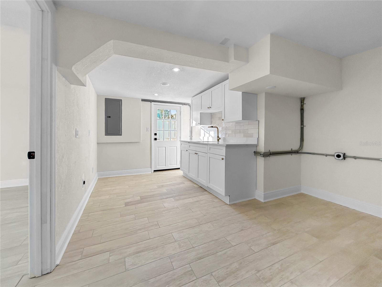 Image 34 of 39 For 6427 Boatyard Drive