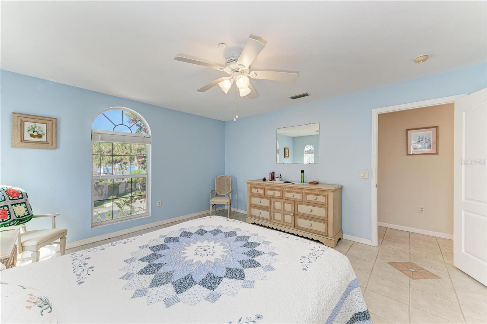 Image 15 of 39 For 282 Santa Maria Street