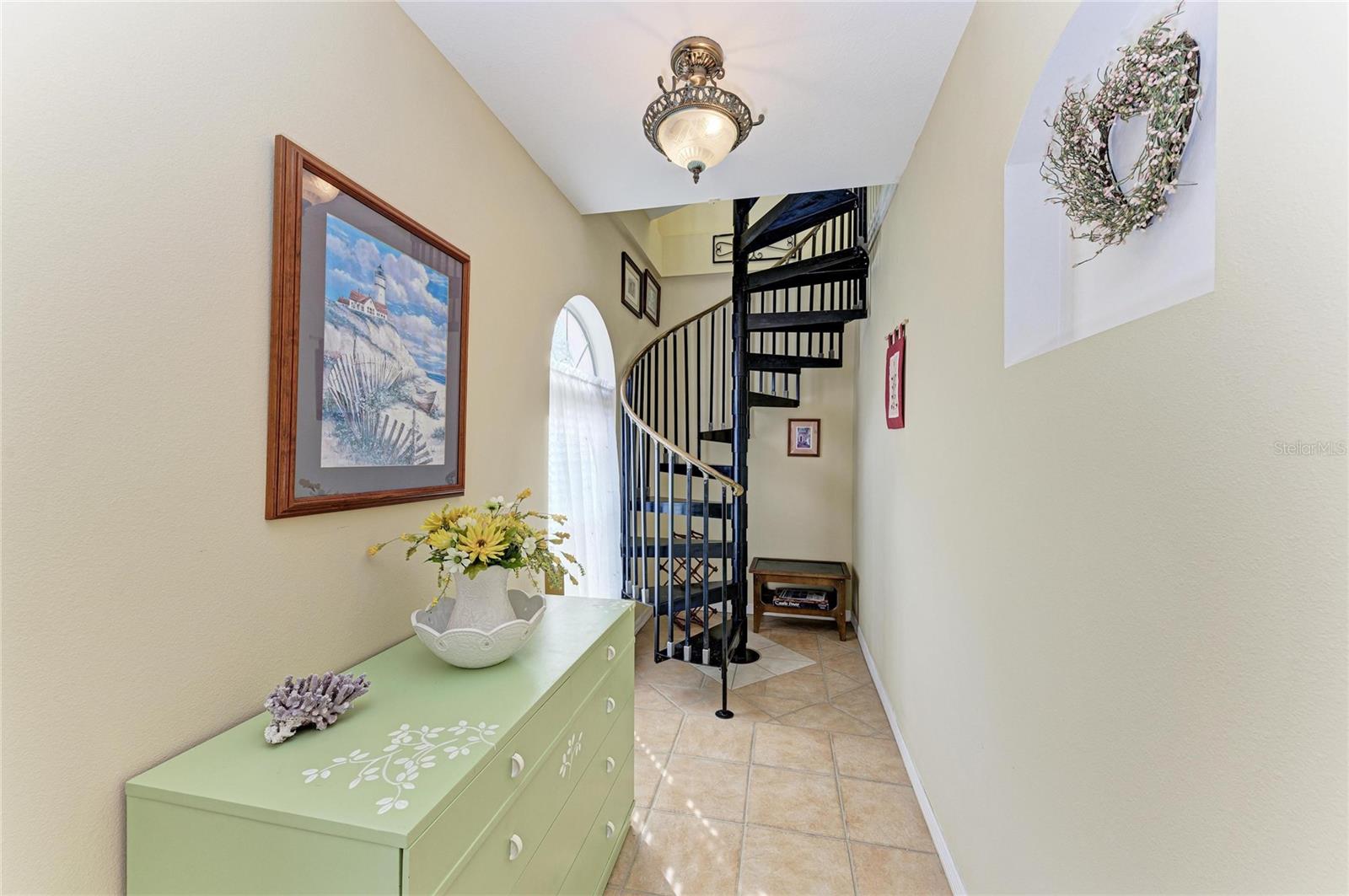 Image 24 of 39 For 282 Santa Maria Street