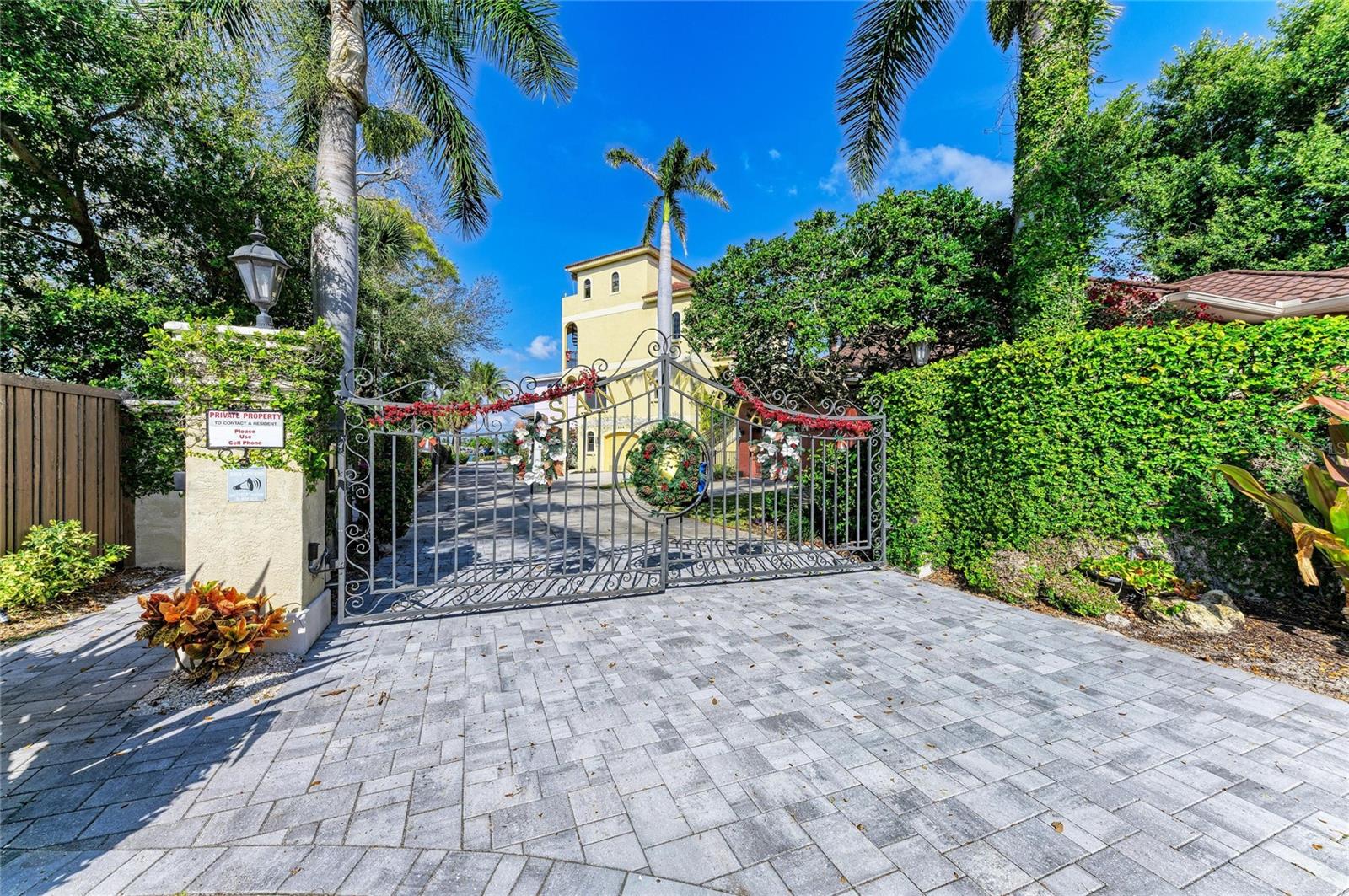 Image 28 of 39 For 282 Santa Maria Street