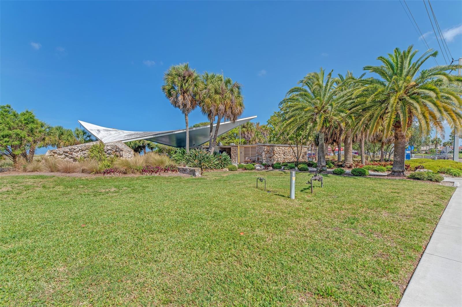 Image 32 of 39 For 282 Santa Maria Street