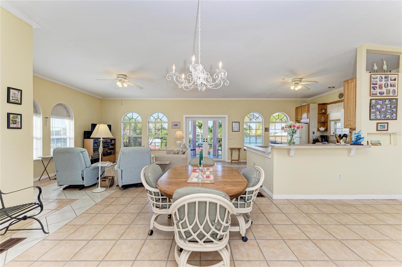 Image 7 of 39 For 282 Santa Maria Street