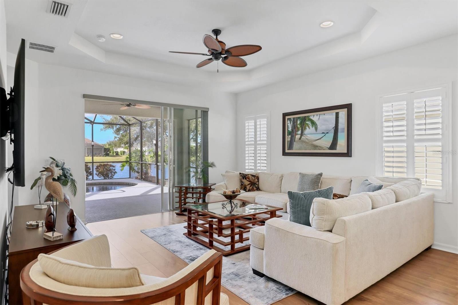 Image 10 of 50 For 12189 Longview Lake Circle