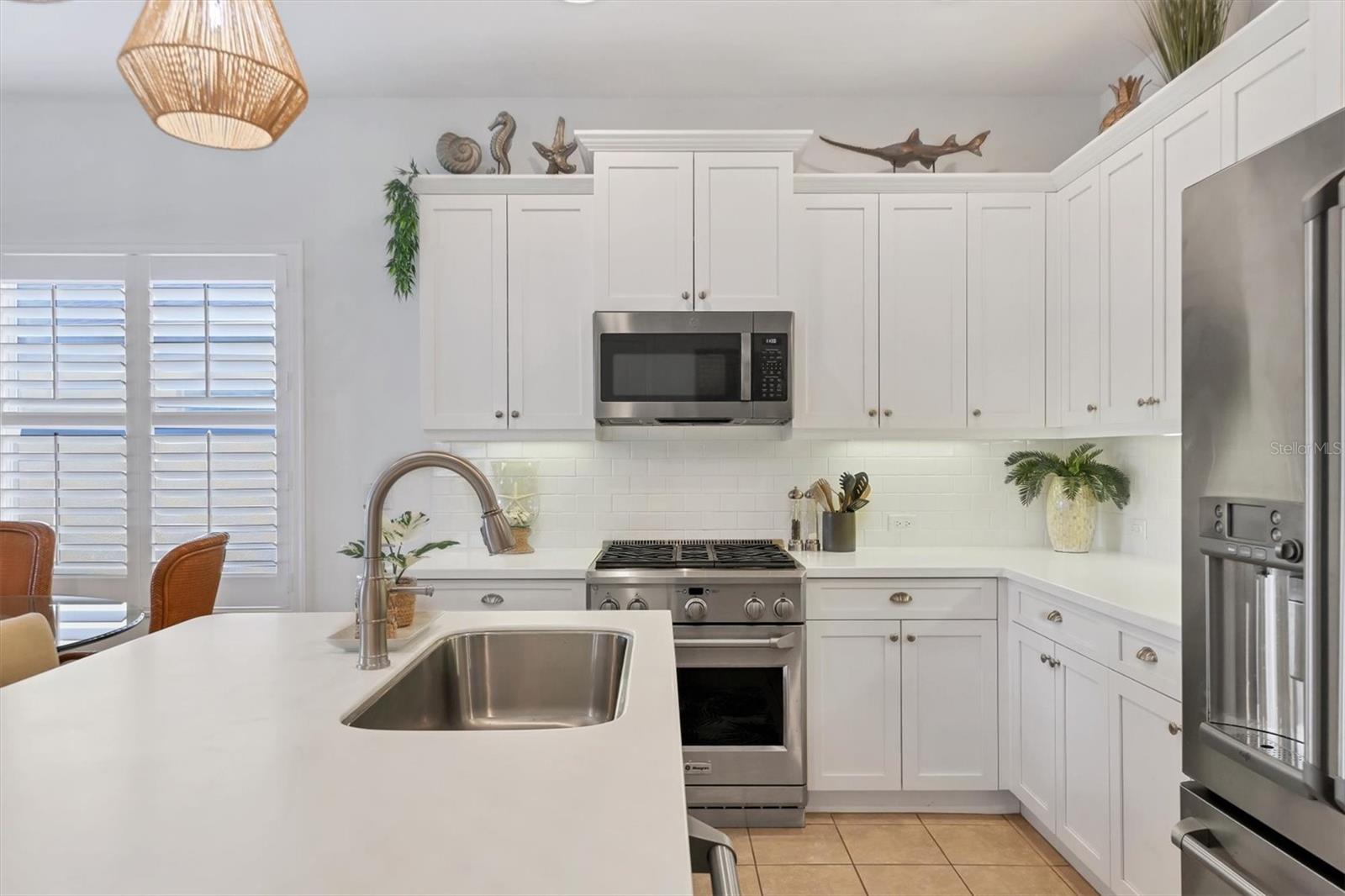 Image 14 of 50 For 12189 Longview Lake Circle