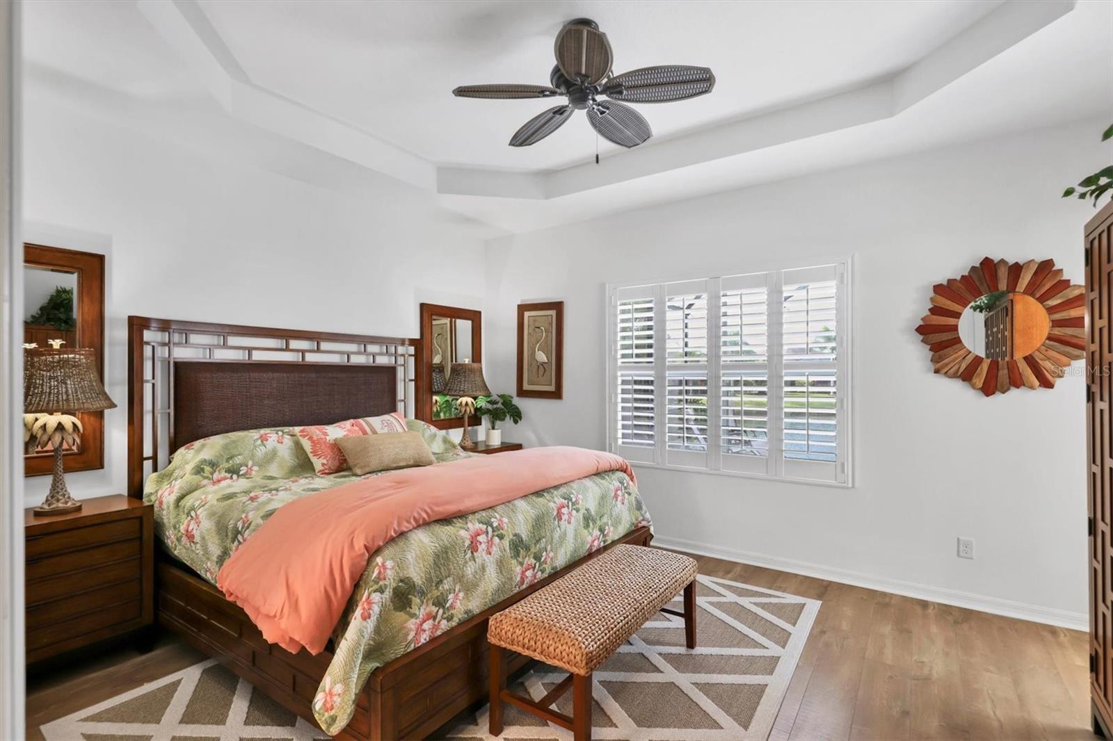 Image 17 of 50 For 12189 Longview Lake Circle