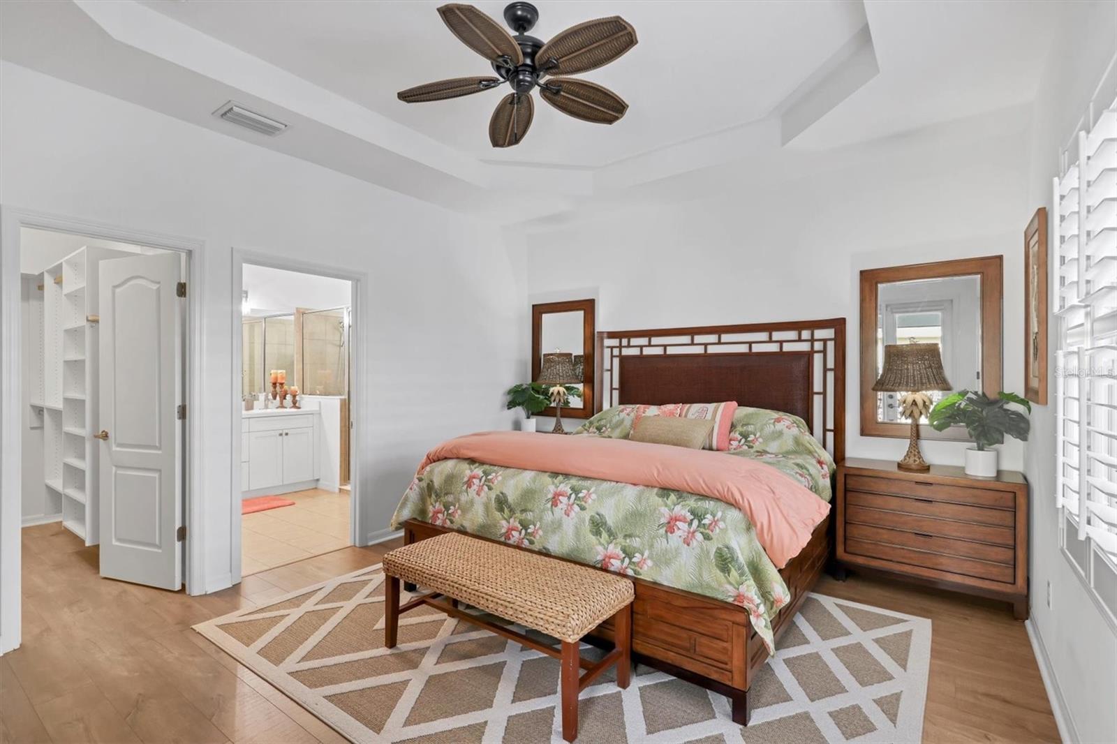 Image 18 of 50 For 12189 Longview Lake Circle