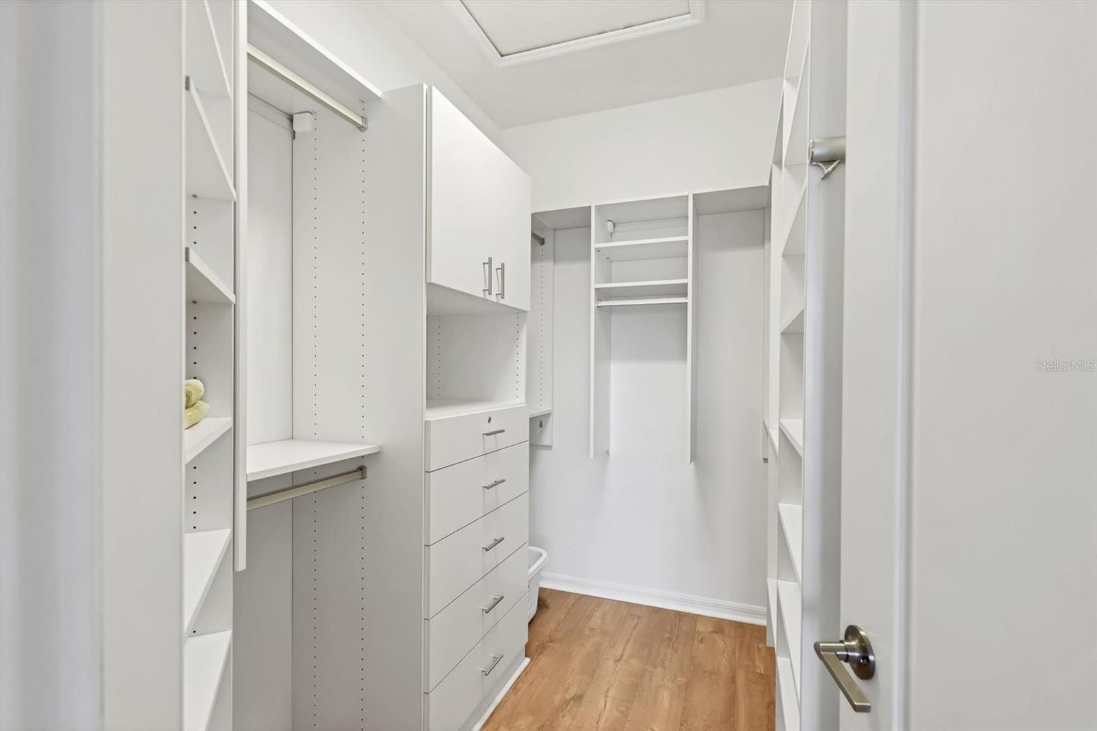 Image 20 of 50 For 12189 Longview Lake Circle