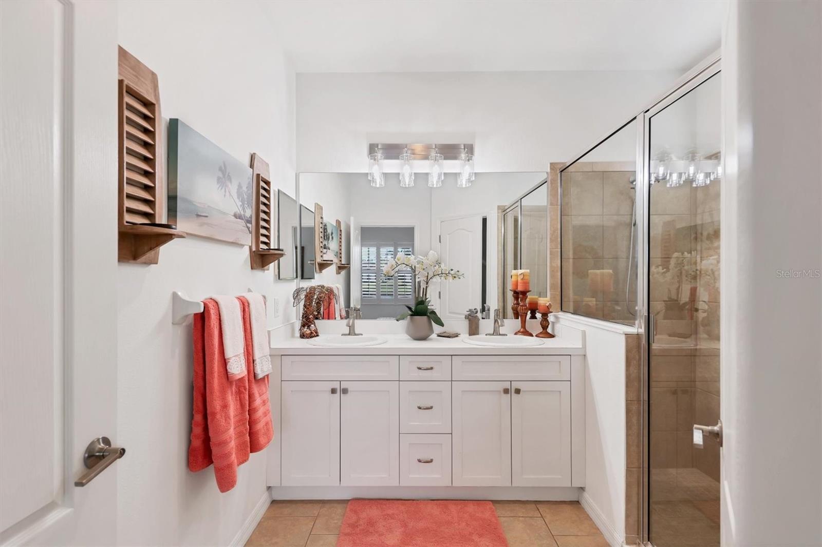 Image 21 of 50 For 12189 Longview Lake Circle