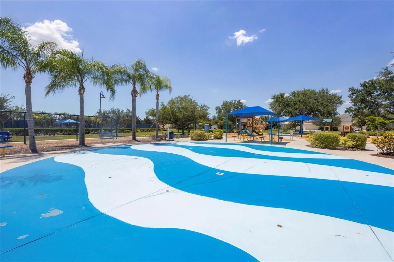 Image 41 of 50 For 12189 Longview Lake Circle