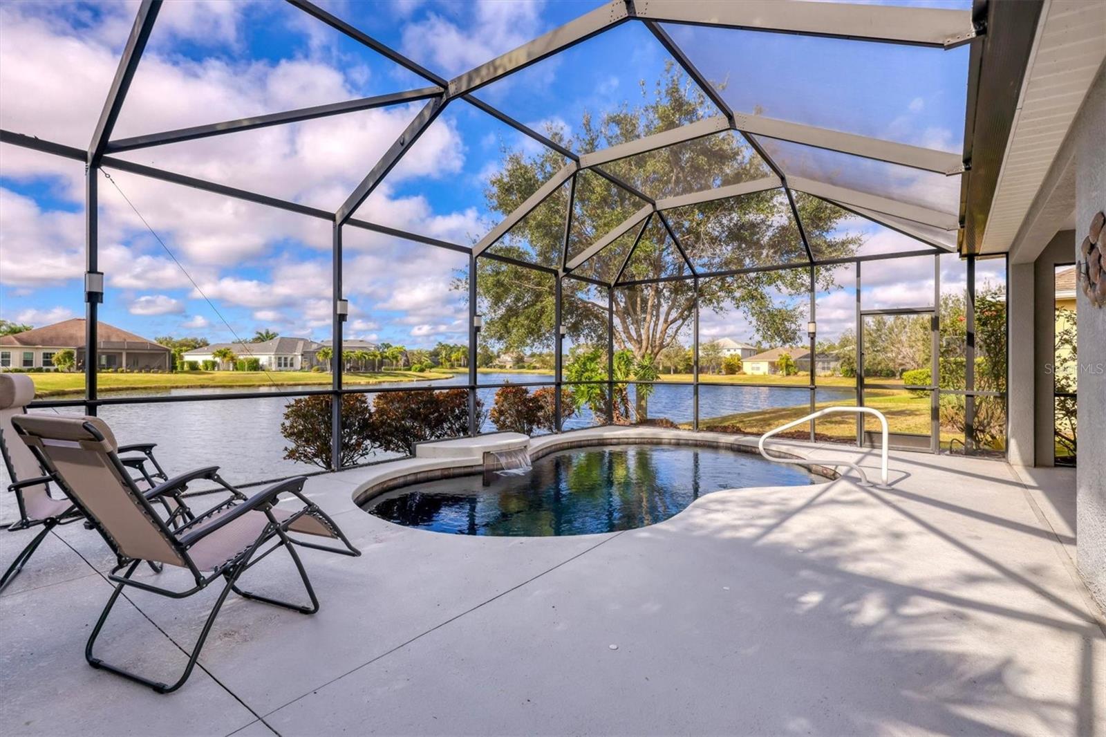 Image 5 of 50 For 12189 Longview Lake Circle