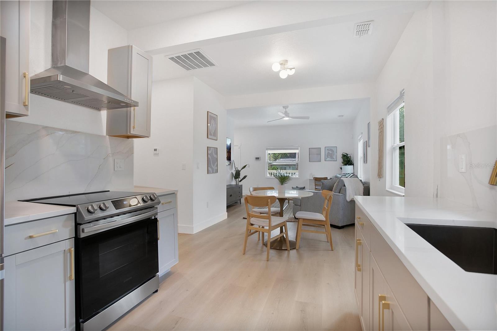 Image 8 of 39 For 1205 Highland Street S