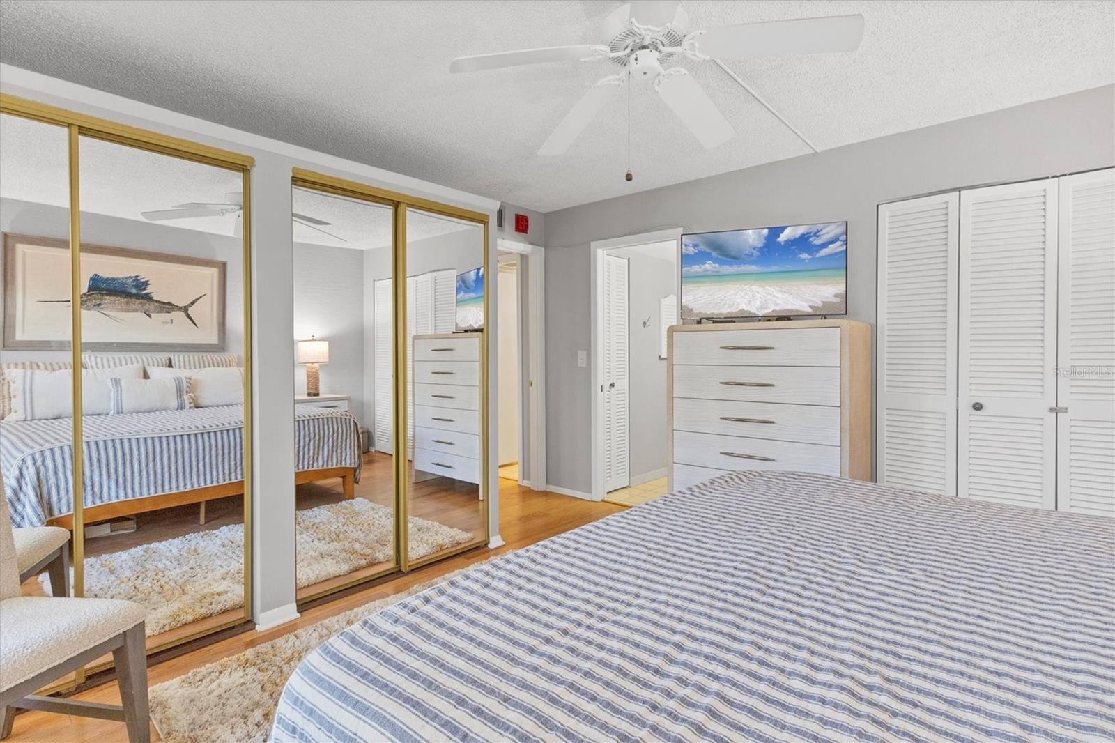 Image 20 of 69 For 1001 Benjamin Franklin Drive 403