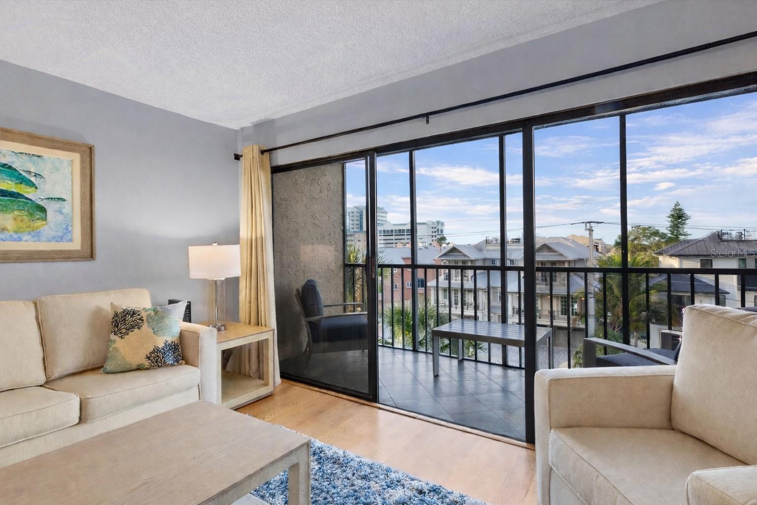 Image 5 of 69 For 1001 Benjamin Franklin Drive 403