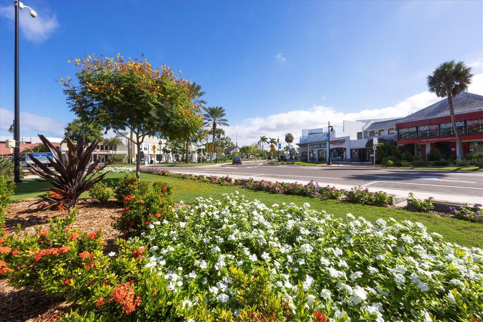 Image 66 of 69 For 1001 Benjamin Franklin Drive 403