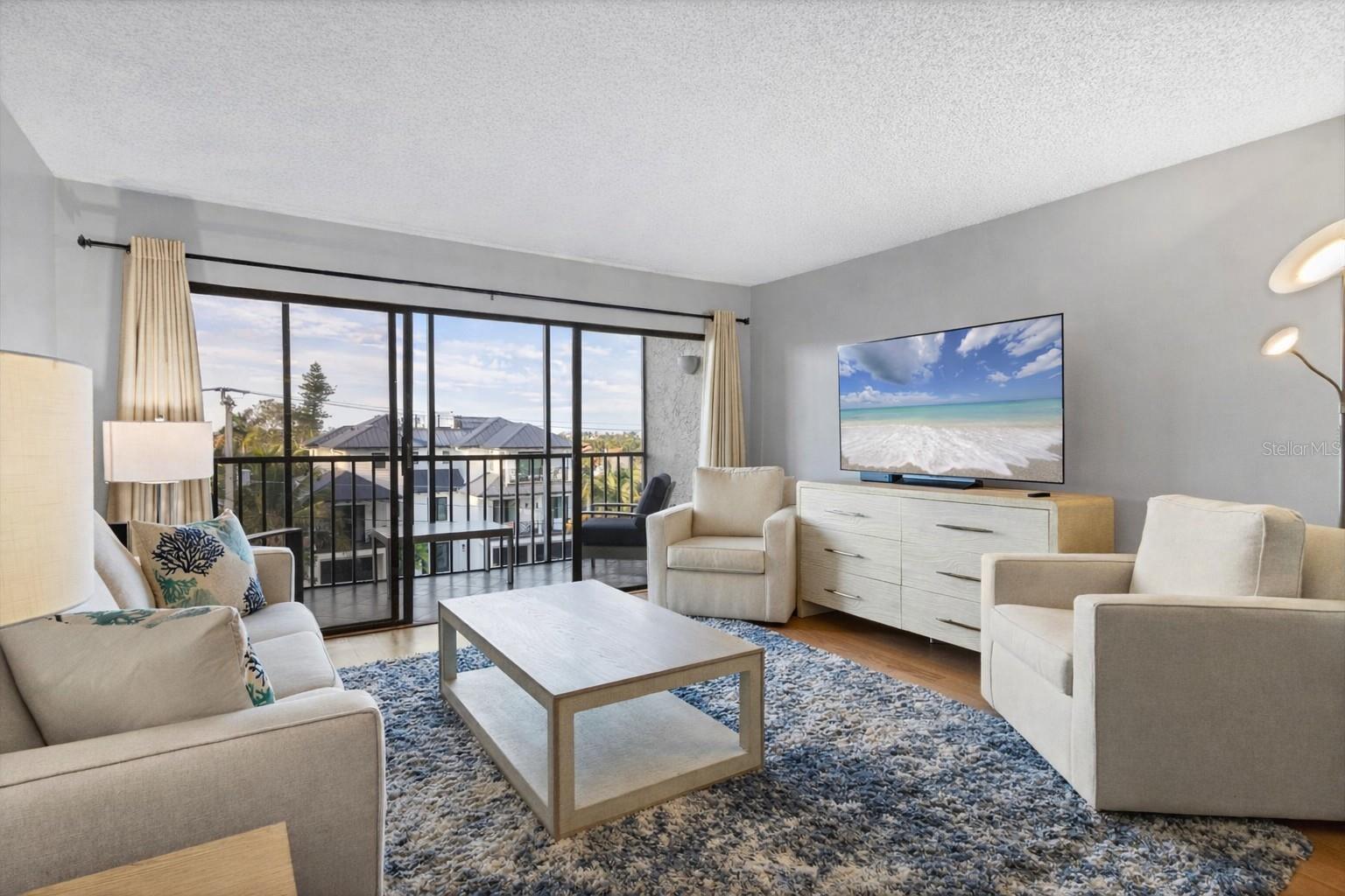 Image 8 of 69 For 1001 Benjamin Franklin Drive 403