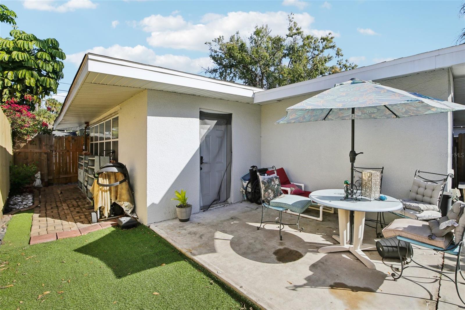 Image 22 of 28 For 1217 11th Avenue W