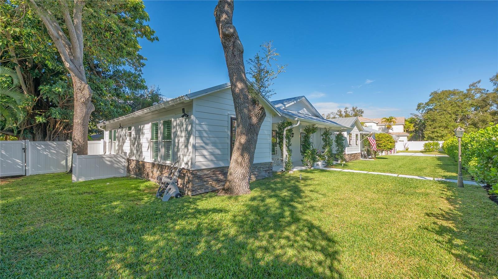 Image 15 of 42 For 3606 Palonia Court