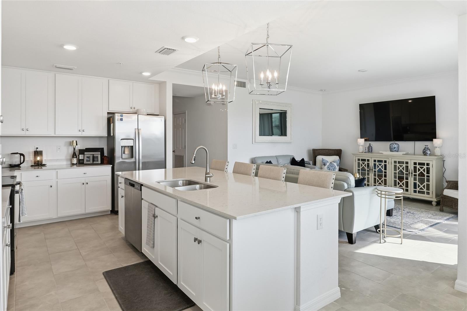 Image 10 of 54 For 18028 Gawthrop Drive 202