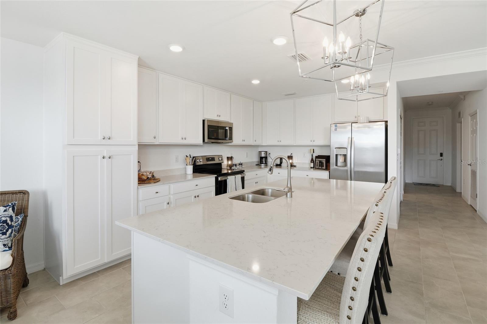 Image 11 of 54 For 18028 Gawthrop Drive 202