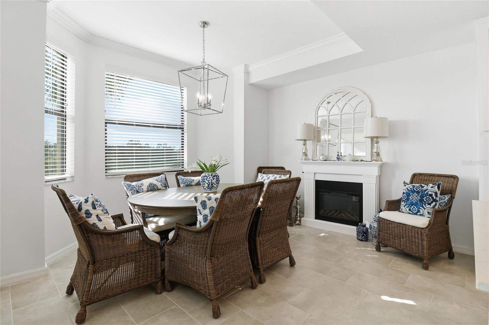 Image 16 of 54 For 18028 Gawthrop Drive 202