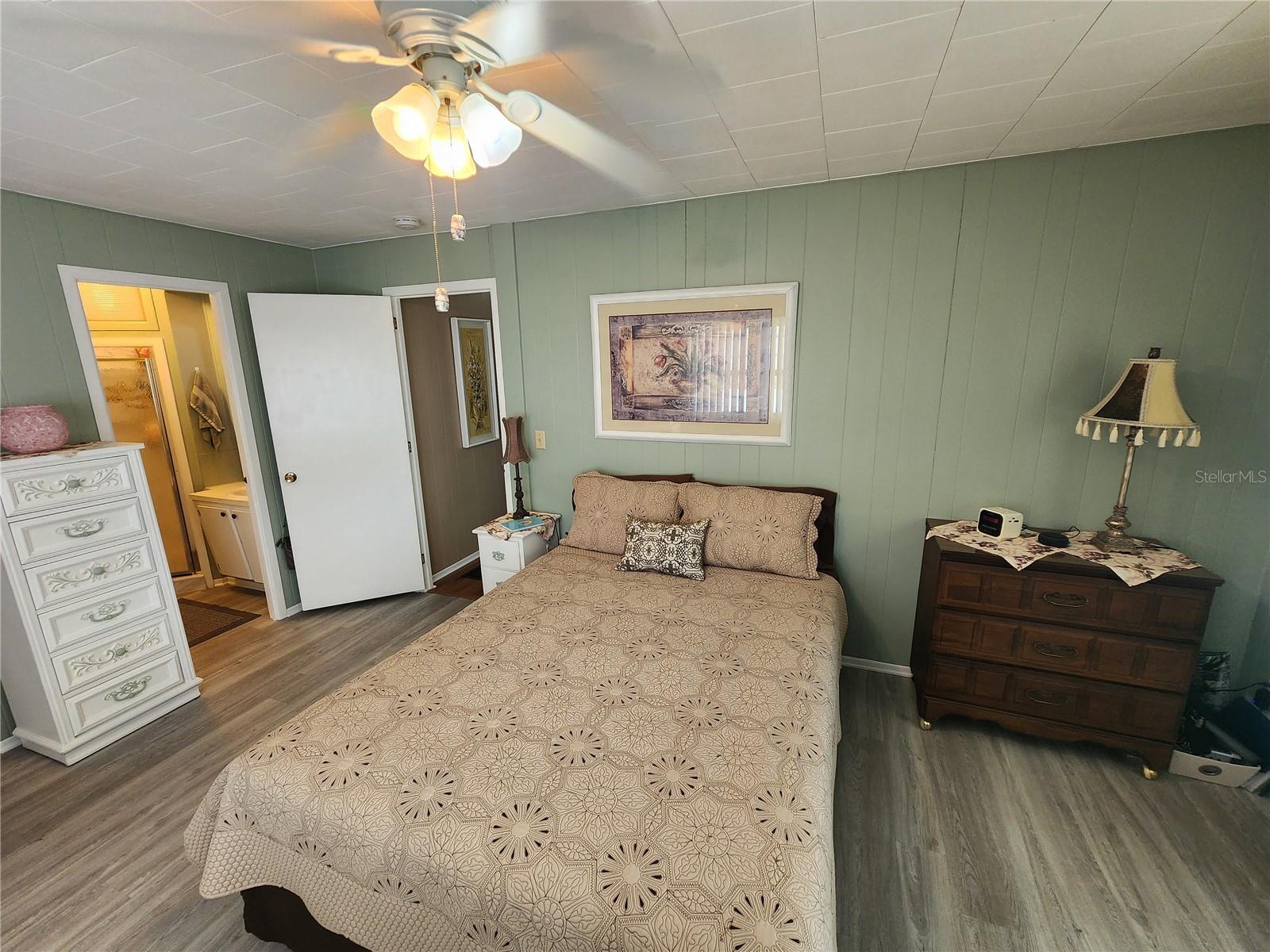 Image 18 of 26 For 5003 4th Street W