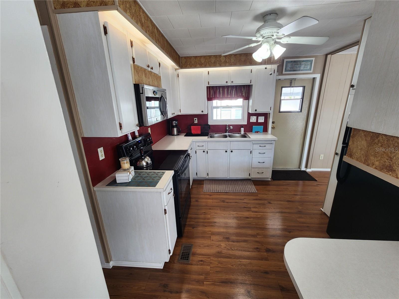 Image 7 of 26 For 5003 4th Street W