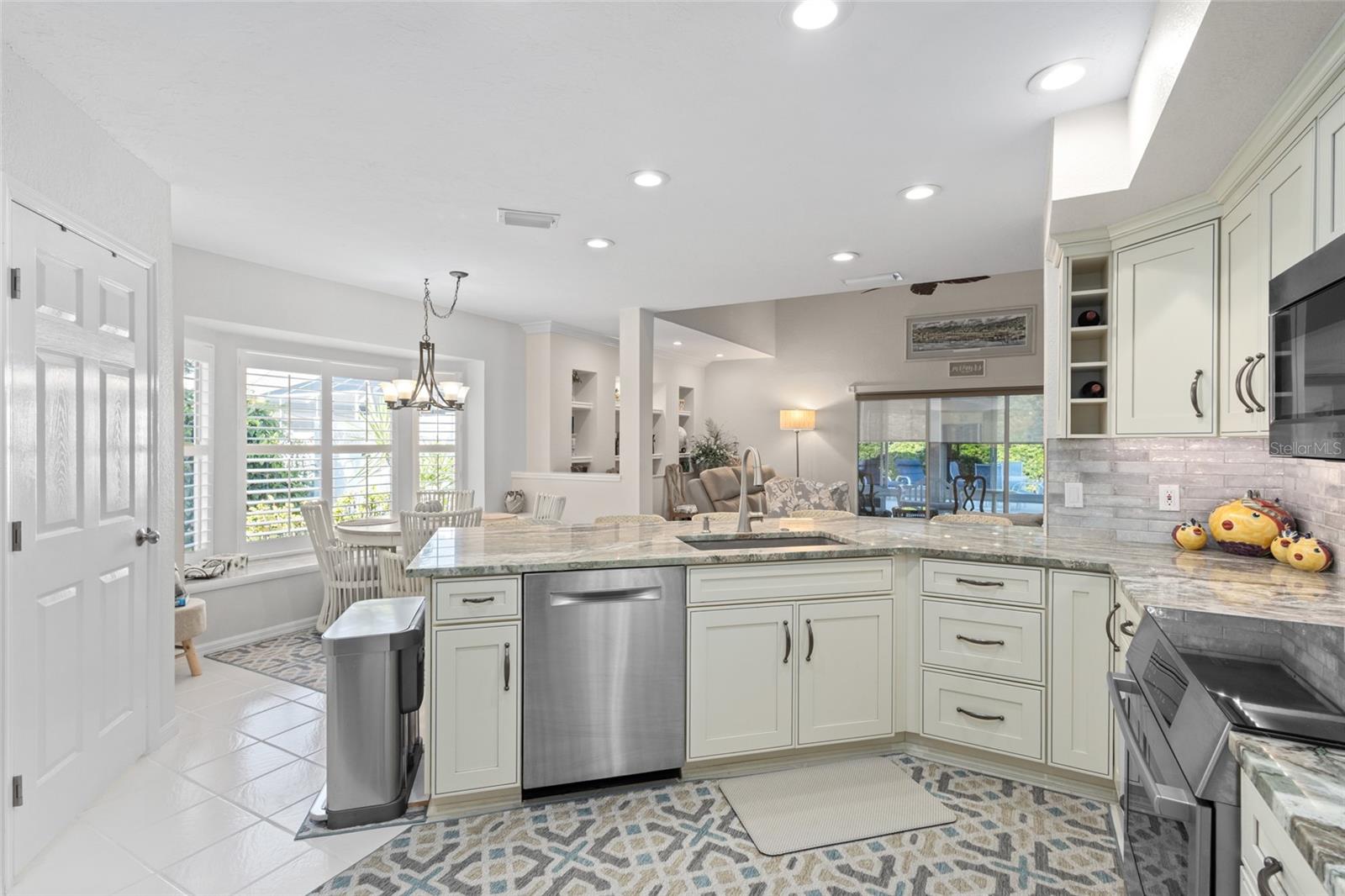 Image 7 of 39 For 1016 91st Street Nw