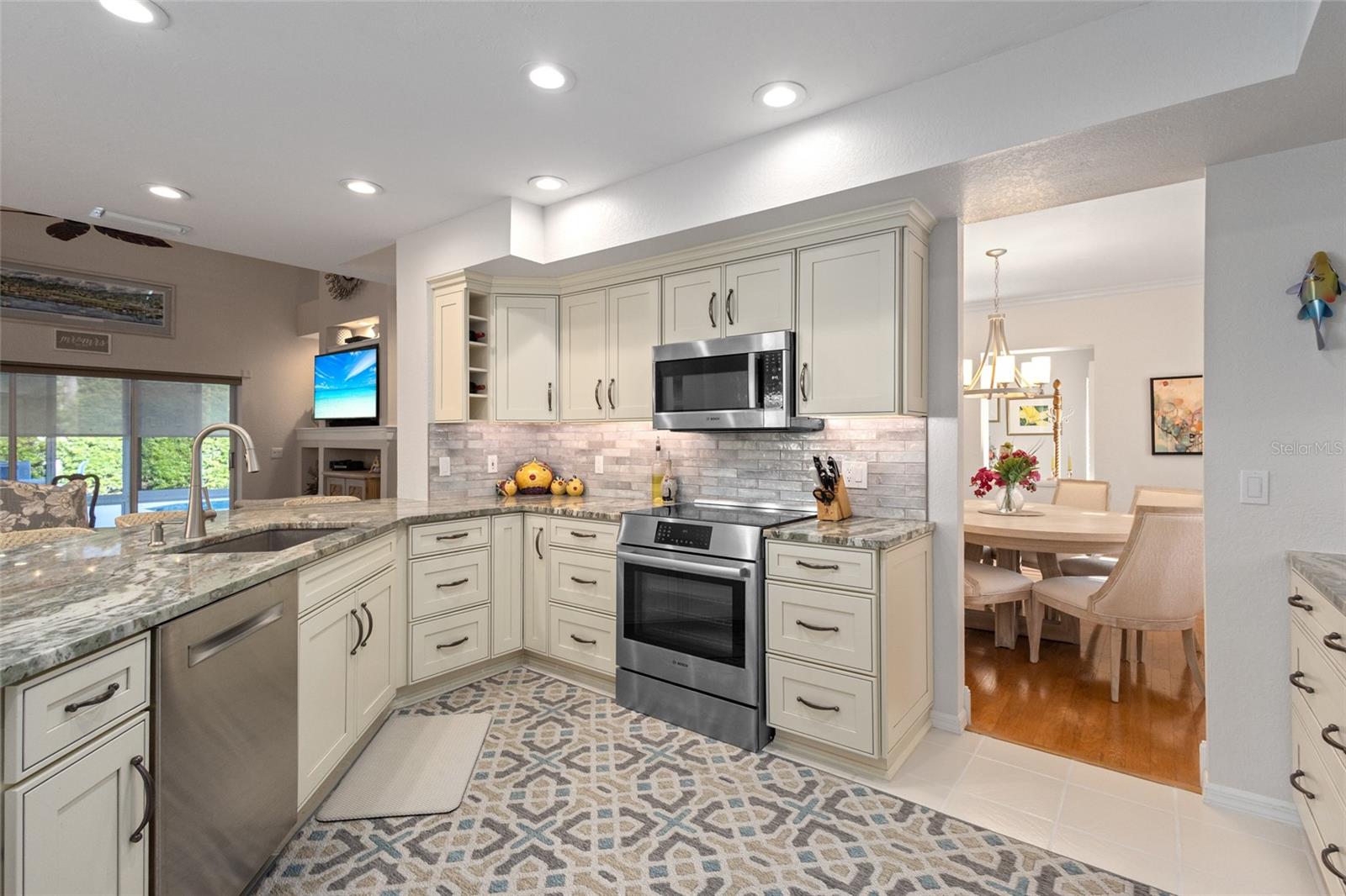 Image 9 of 39 For 1016 91st Street Nw