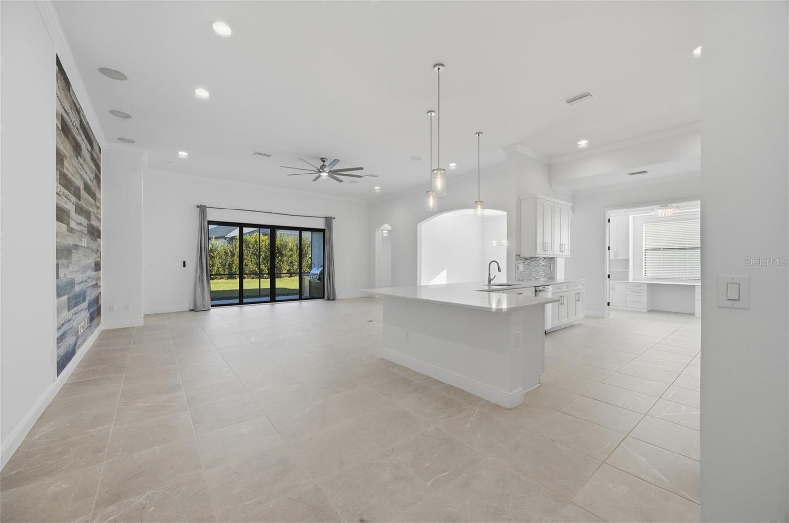 Image 4 of 50 For 3712 Creekside Park Drive