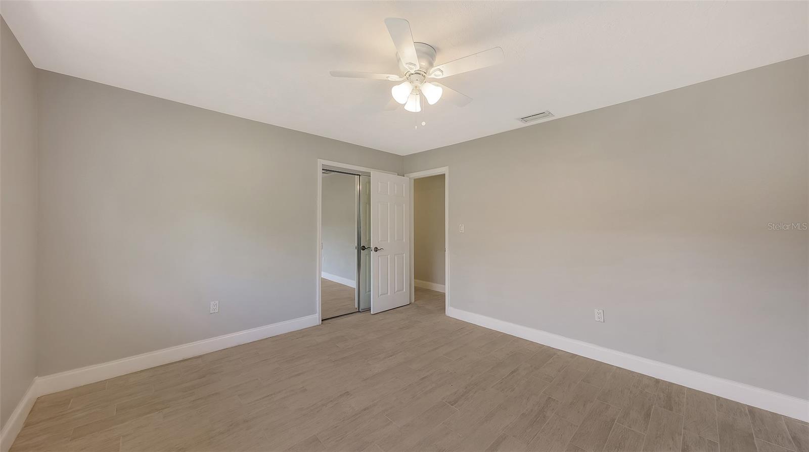 Image 18 of 27 For 157 Vista Hermosa Circle