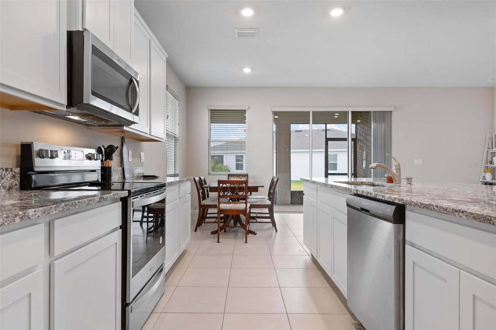 Image 11 of 40 For 431 158th Street E