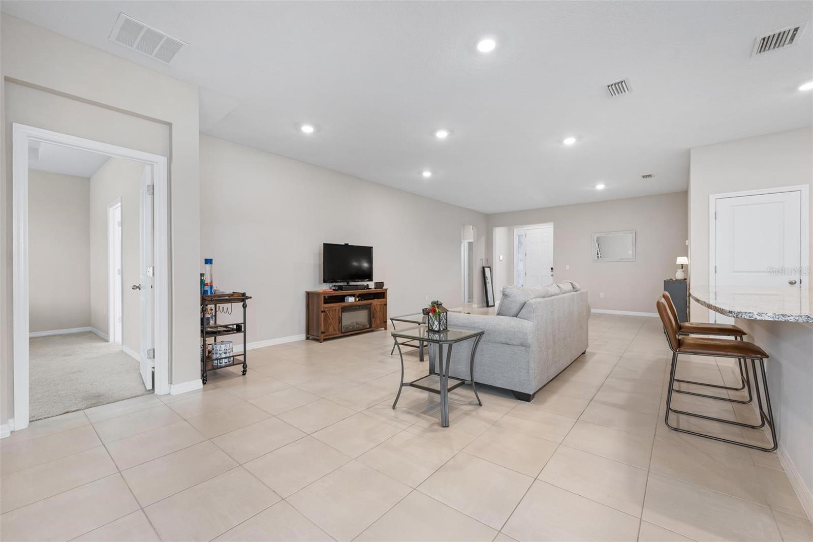 Image 12 of 40 For 431 158th Street E