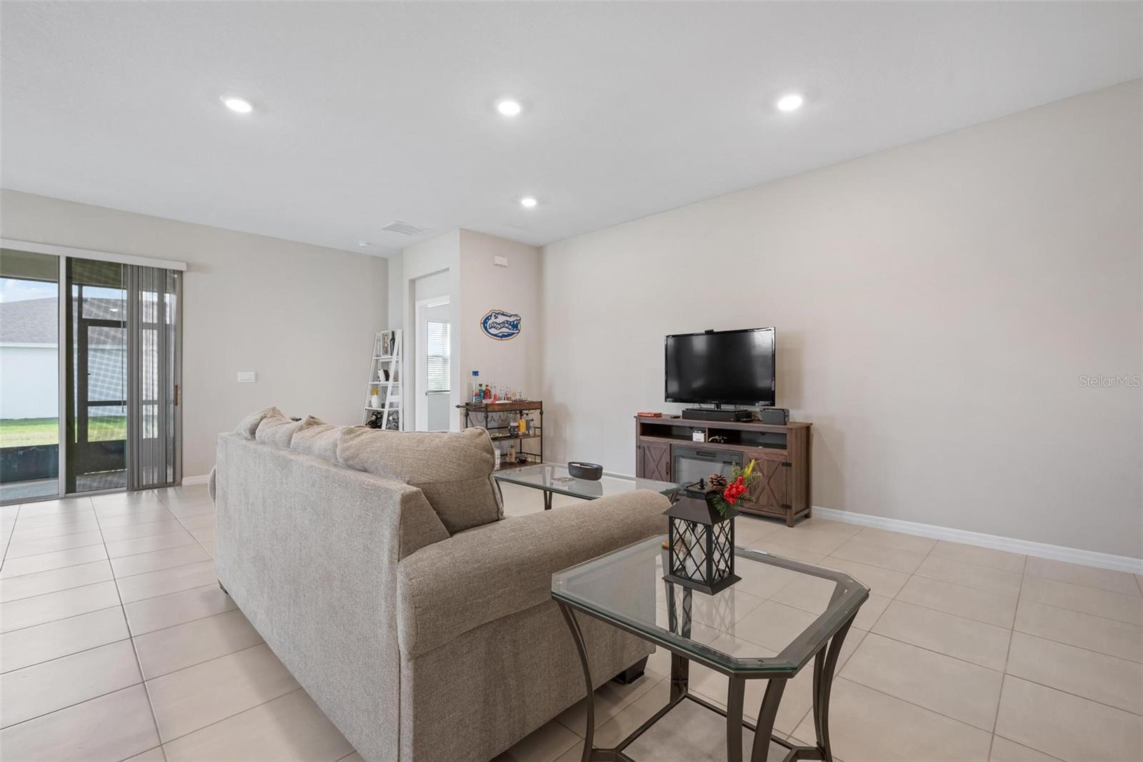 Image 14 of 40 For 431 158th Street E