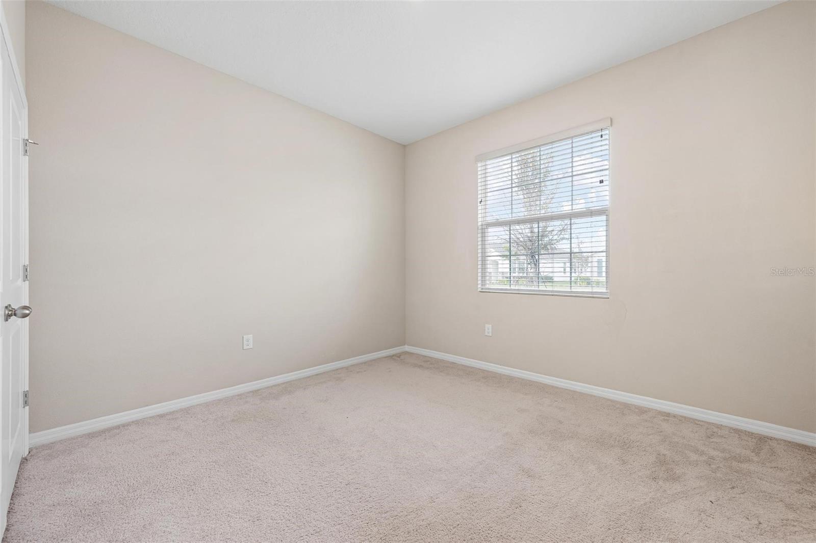 Image 24 of 40 For 431 158th Street E