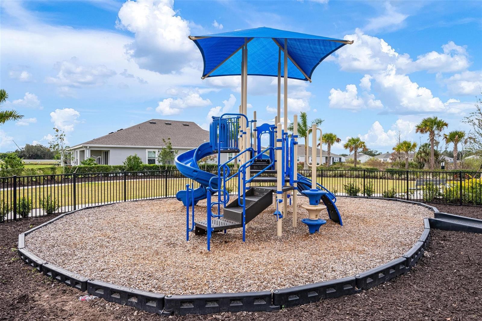 Image 28 of 40 For 431 158th Street E