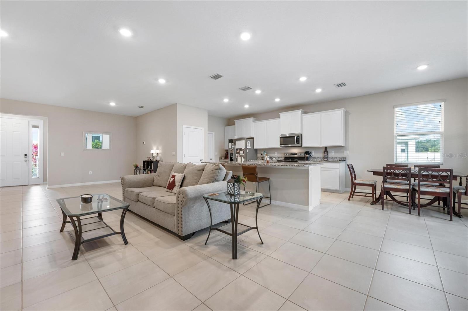 Image 6 of 40 For 431 158th Street E