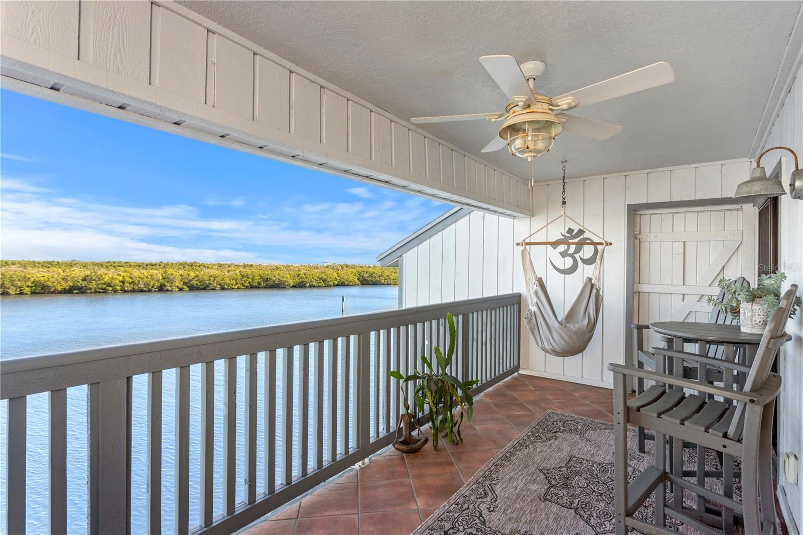 Image 20 of 52 For 817 Bahia Del Sol Drive 40