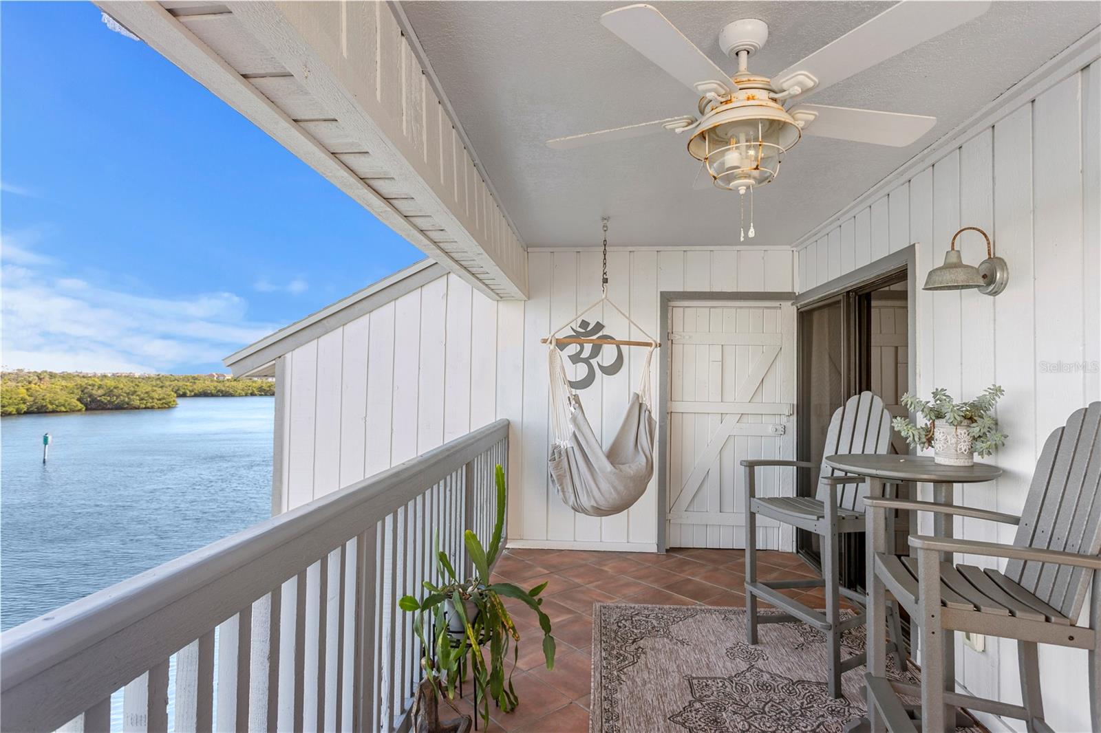 Image 22 of 52 For 817 Bahia Del Sol Drive 40